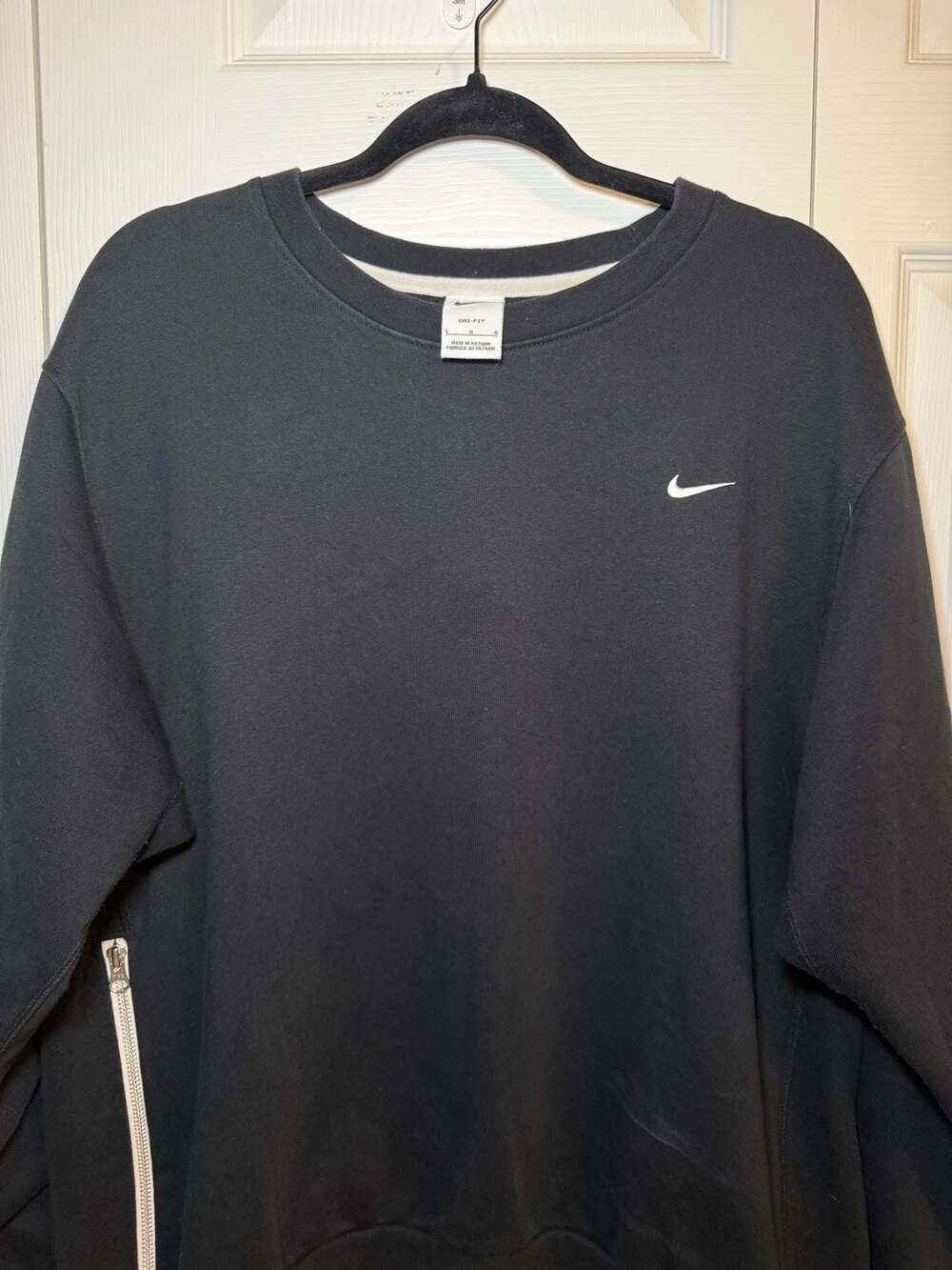Nike Standard Issue Crewneck Sweatshirt Size L Black